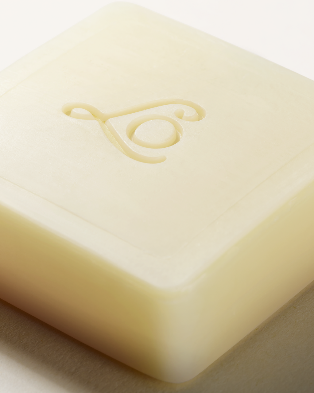 Fleurs de Cerisier Sapun i Parfumuar